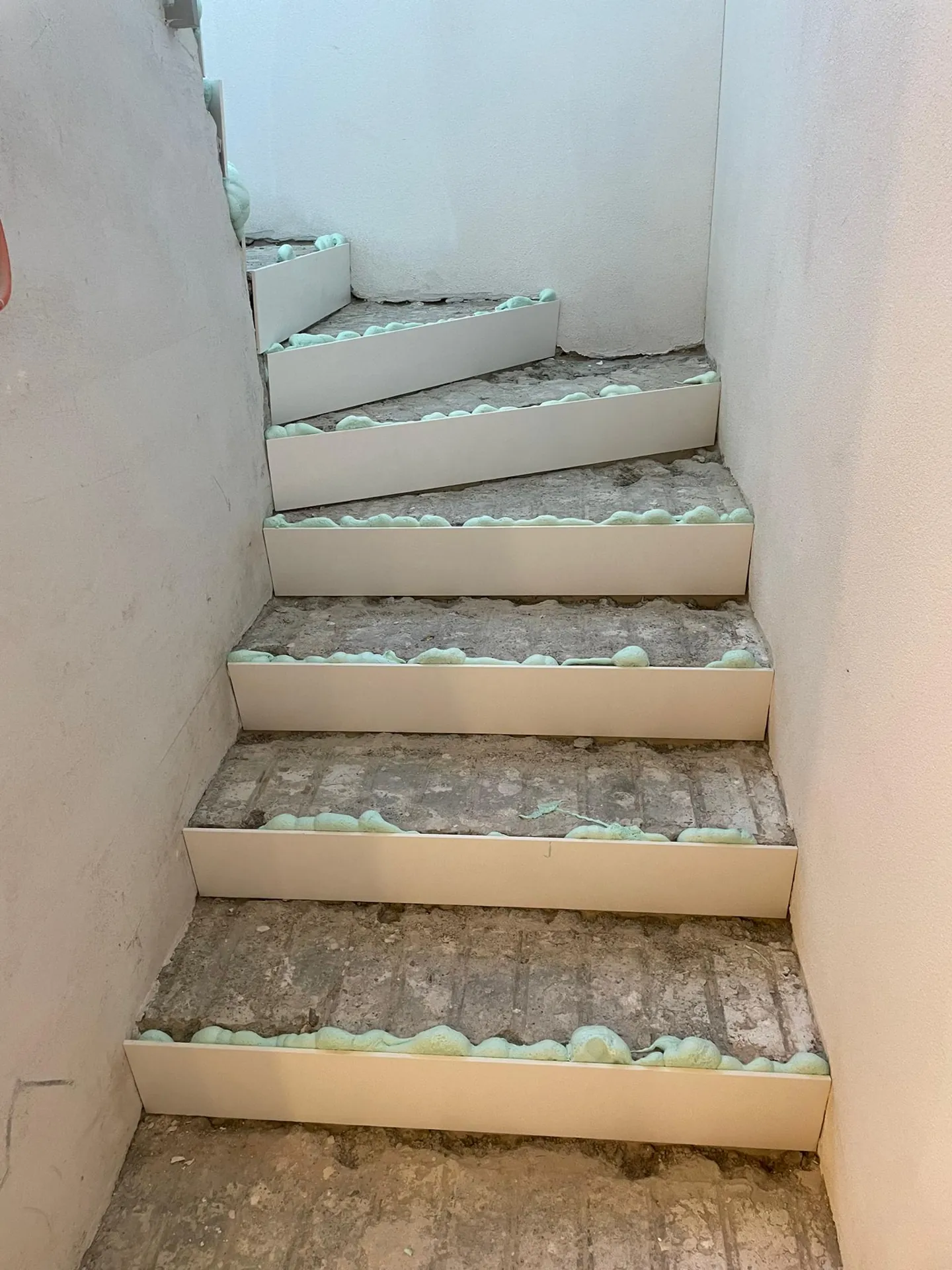 Treppenrenovierung mit neuen Parkettstufen